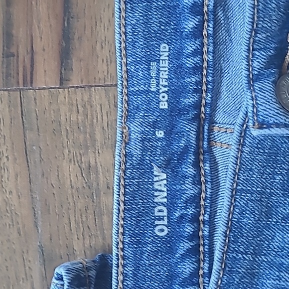 Old Navy Midrise Boyfriend - Picture 3 of 3